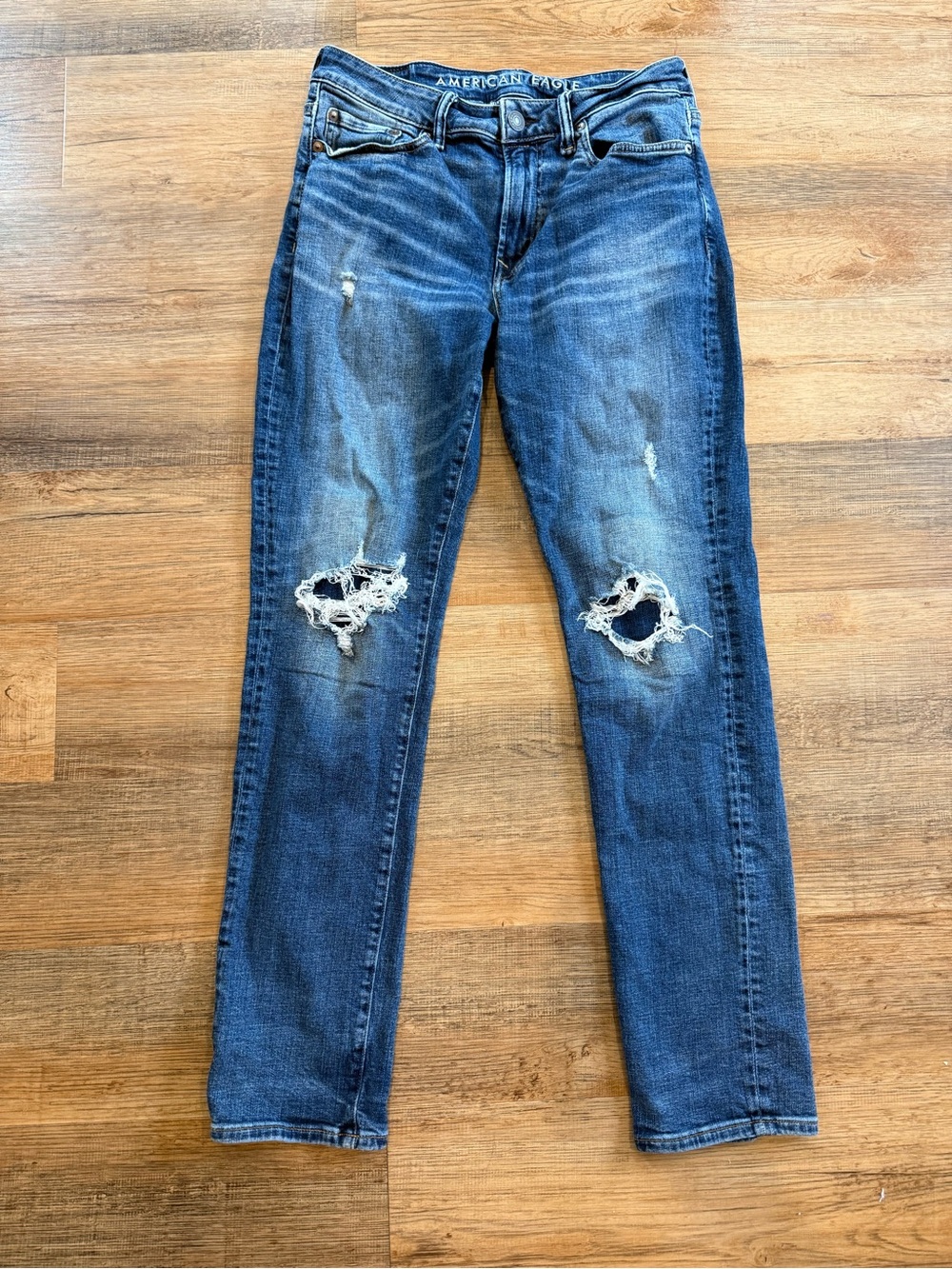 American Eagle Outfitters Distressed Dark Blue Jeans 30x32